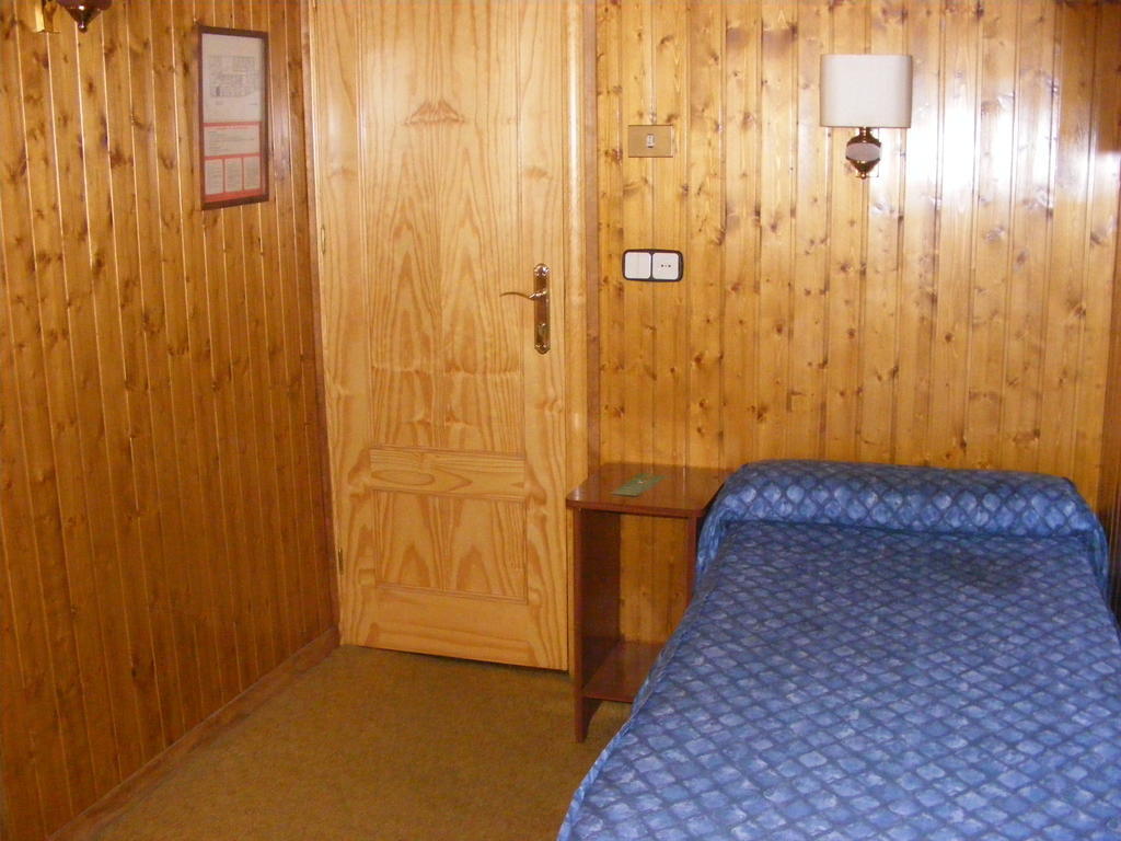Hotel Europa Les Room photo