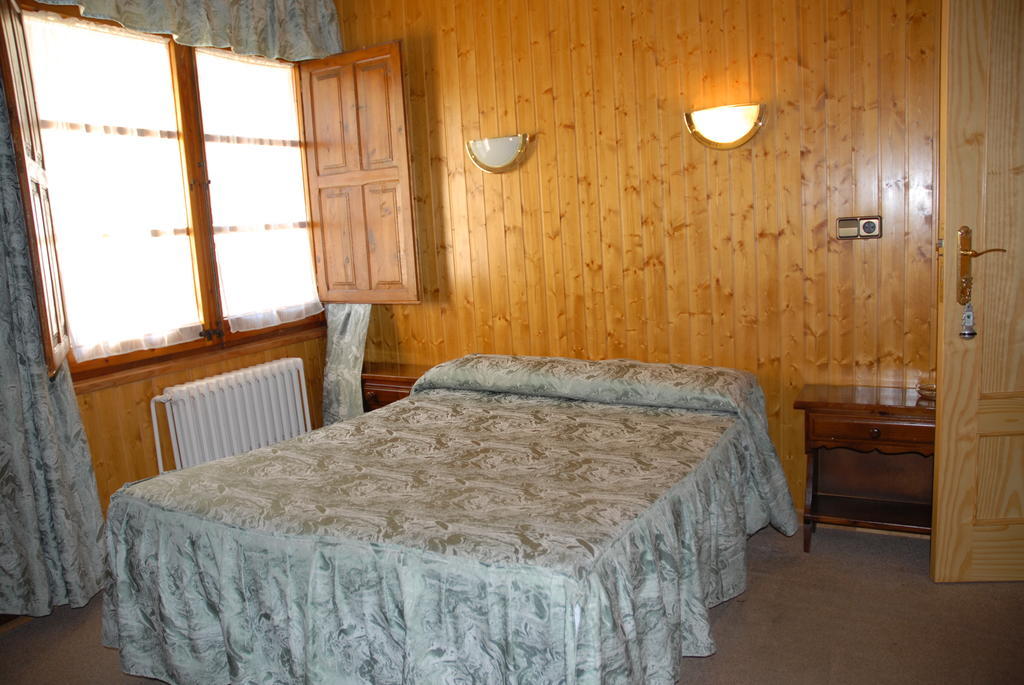 Hotel Europa Les Room photo